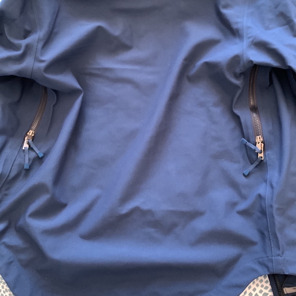 Authentic CANADA GOOSE Waterproof Hooded Jacket BNWT - Picture 11 of 16